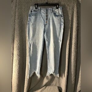 KanCan Light Wash Frayed Hem Cropped Jeans